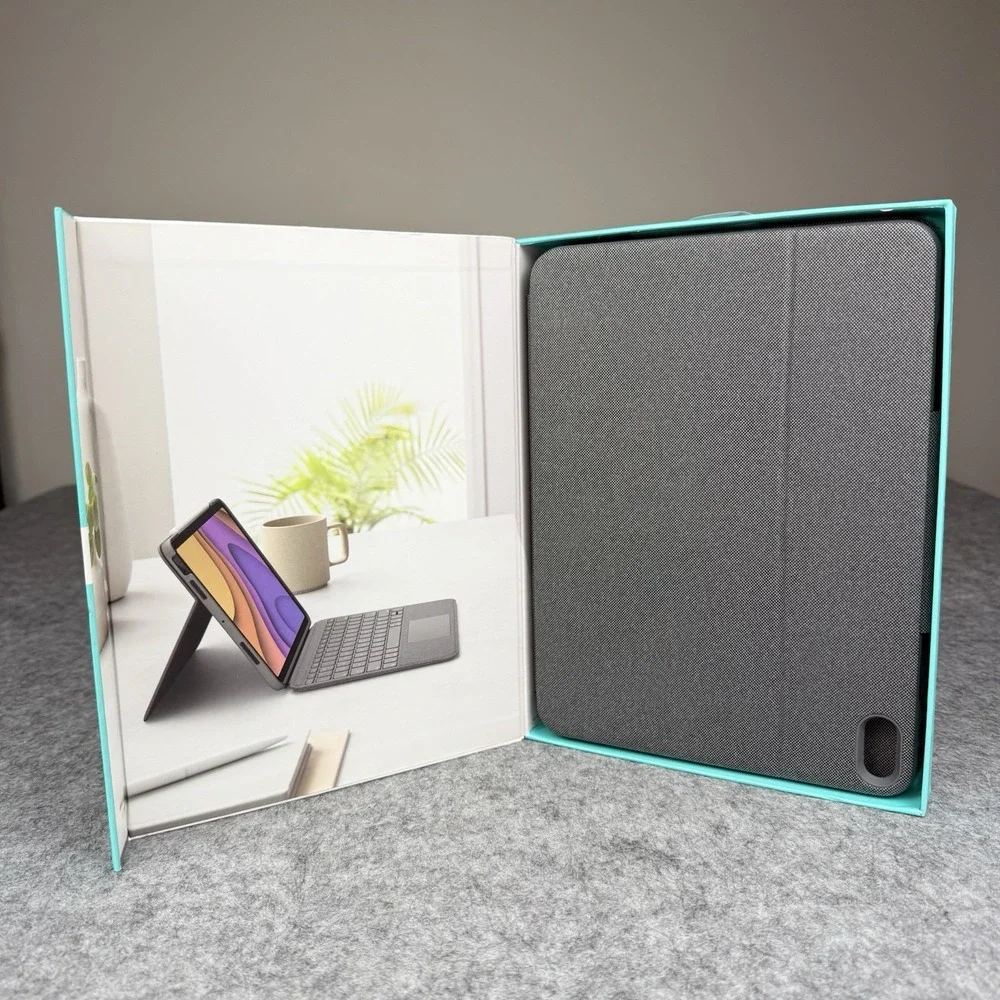 Logitech Folio Touch iPad Keyboard Case with Trackpad for iPad Air (4th 5th) EUC